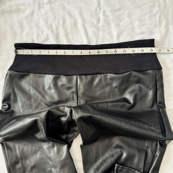 Spanx Assets 1X Black All Over Faux Leather Leggings ~ Slimming Shiny - Picture 5 of 9